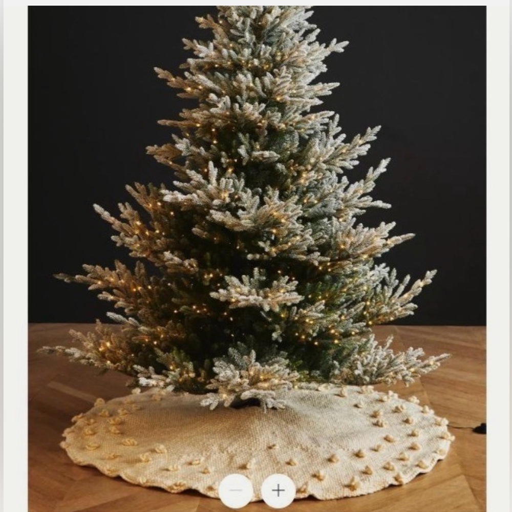 Anthropologie dotted tree skirt, EUC